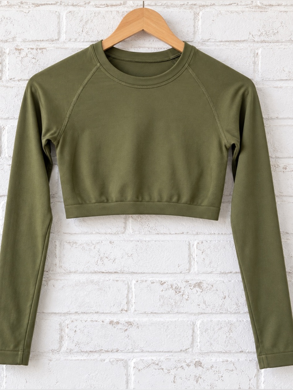 Alphalete Olive Green Long Sleeve Crop Top M Gym Yoga Pilates Athleisure